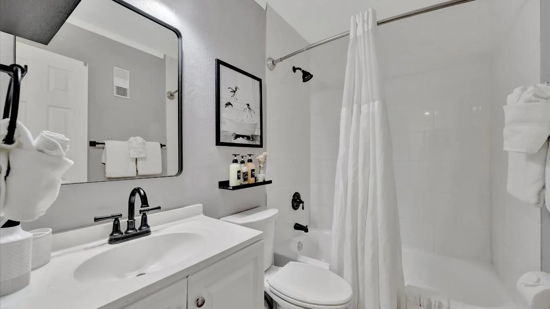 Hébergement de vacances Sunset On The Bay Designer Condo With Private Balcony And Hotel Heated Pool Tampa