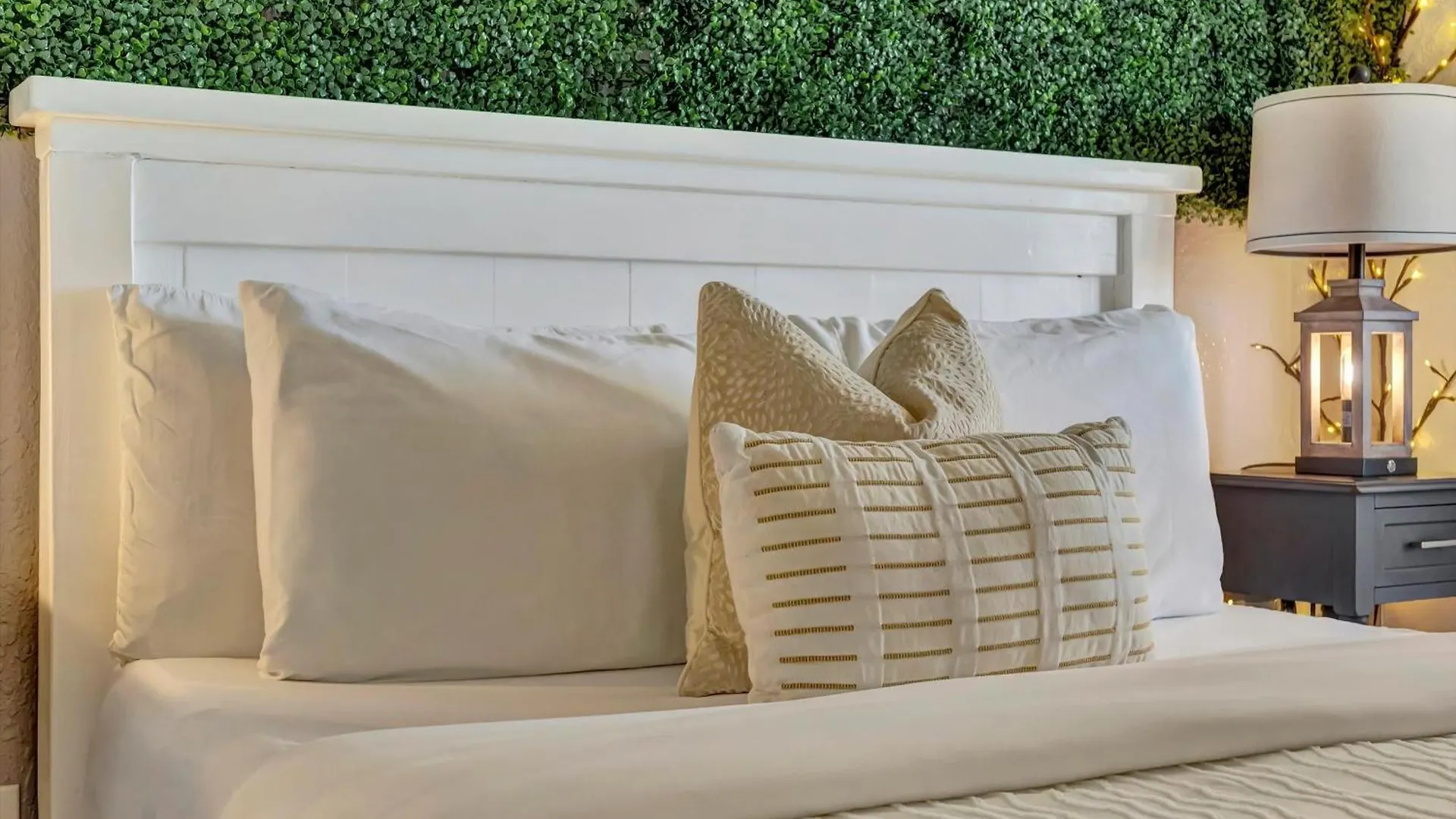 Sunset On The Bay Designer Condo With Private Balcony And Hotel Heated Pool Tampa Hébergement de vacances