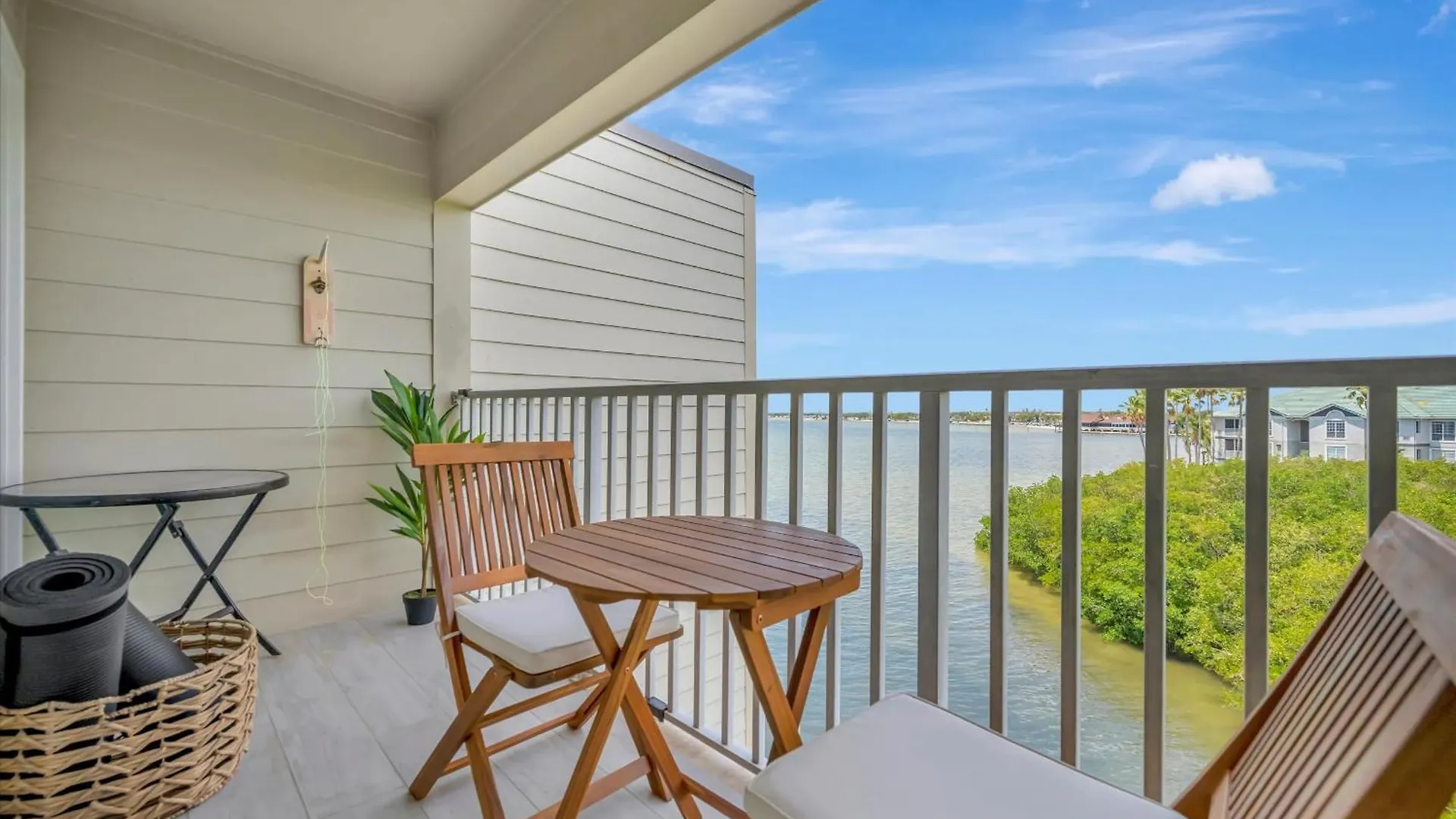 Sunset On The Bay Designer Condo With Private Balcony And Hotel Heated Pool Tampa 0*,  États-Unis